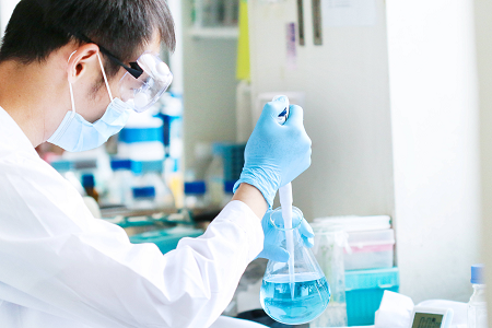Chẩn đoán sốt rét nhanh hỗ trợ sàng lọc lâm sàng và du lịch toàn cầu
