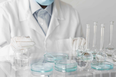 Môi trường nước Peptone: Hỗ trợ đáng tin cậy cho việc xác định vi khuẩn hiện đại